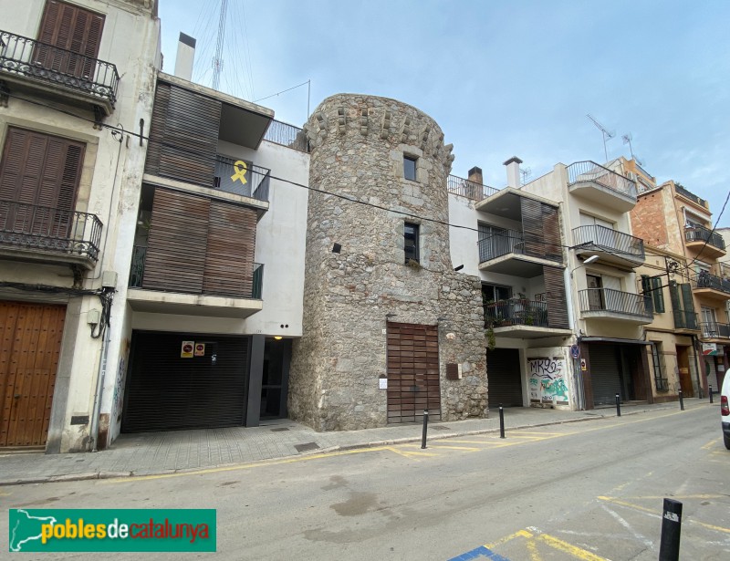 Arenys de Mar - Torre del carrer Ample (Foto: Albert Esteves, 2019) Arenys de Mar - Torre del carrer Ample