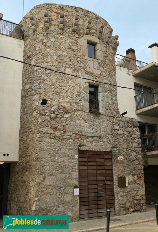 Arenys de Mar - Torre del carrer Ample (Foto: Albert Esteves, 2019) Arenys de Mar - Torre del carrer Ample