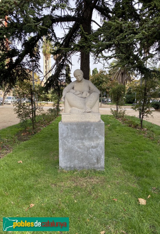 Barcelona - Escultura Maternitat