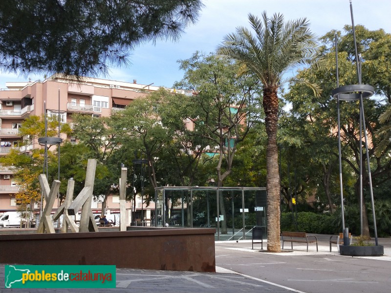 Barcelona - Escultura Les nostres arrels