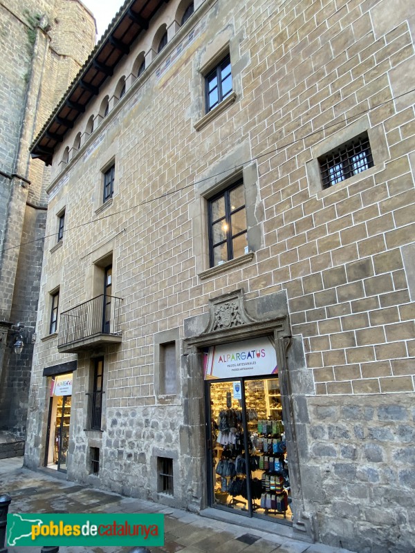 Barcelona - Casa de la Congregació de la Puríssima Sang (Plaça del Pi, 1)