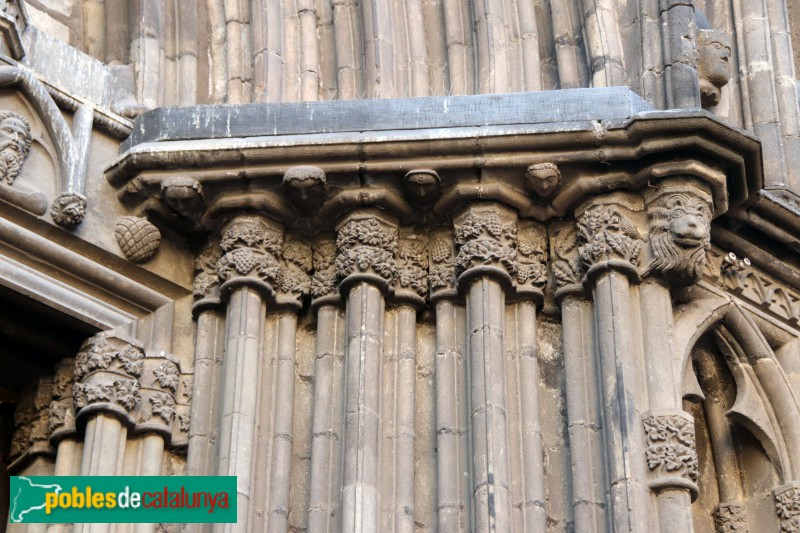 Església de Santa Maria del Pi. Porta principal