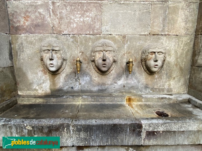 Barcelona - Font gòtica de la plaça Sant Just