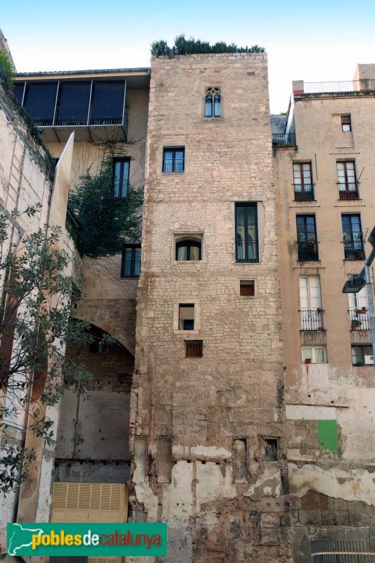 Barcelona - Palau Benet-Desvilar. Torre de l'antiga muralla