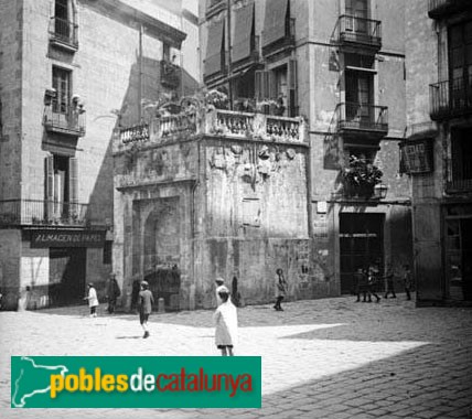 Barcelona - Font gòtica de la plaça Sant Just