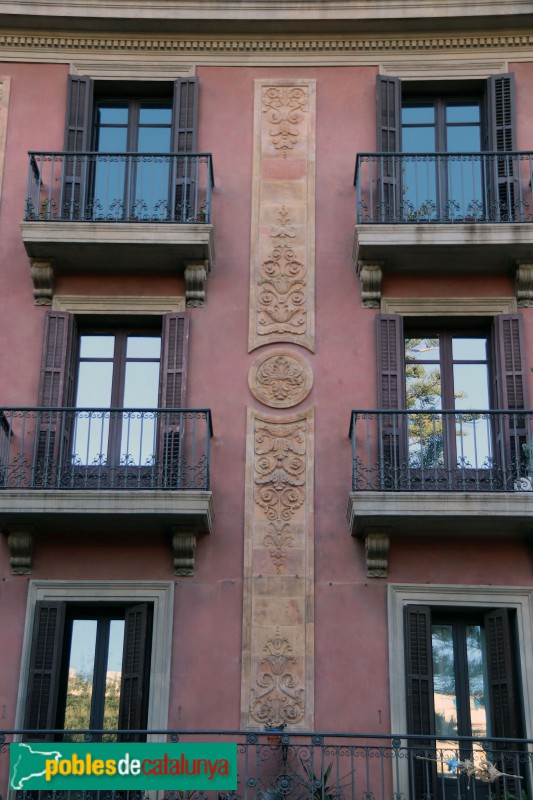 Barcelona - Edificis de la Caixa a la plaça de Madrid