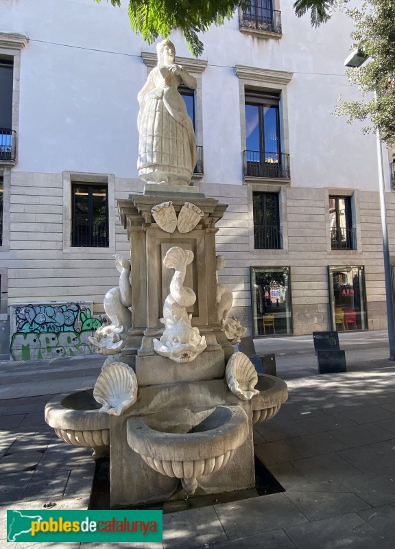 Barcelona - Font de la maja madrilenya (plaça Vila de Madrid)