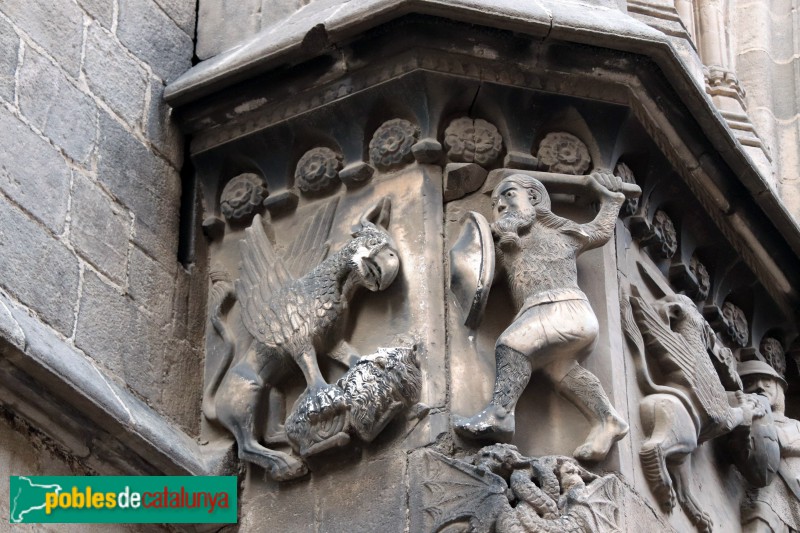 Barcelona - Catedral. Portal de Sant Iu