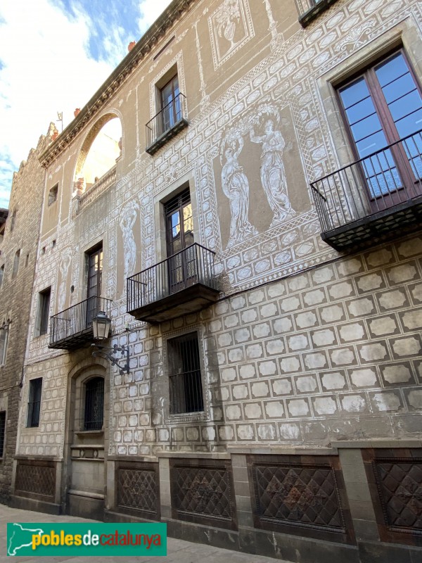 Barcelona - Casa dels Canonges del carrer Pietat