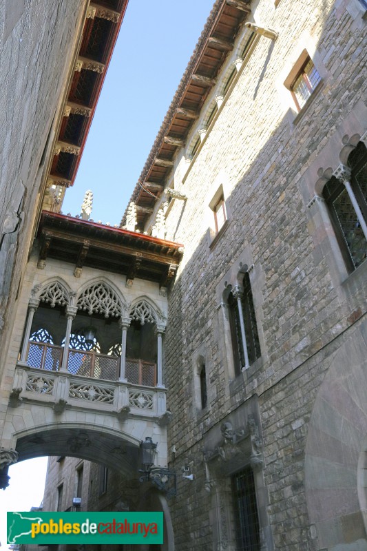 Barcelona - Pont del carrer del Bisbe