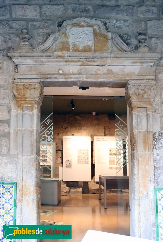 Barcelona - Casa de l'Ardiaca, porta interior