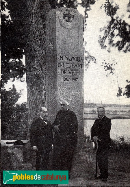 Folgueroles - Font del Desmai. Martí Genís, Jaume Collell i Josep Salarich. (Foto: Col·legi de Metges de Barcelona, 1917) Folgueroles - Font del Desmai. Martí Genís, Jaume Collell i Josep Salarich.