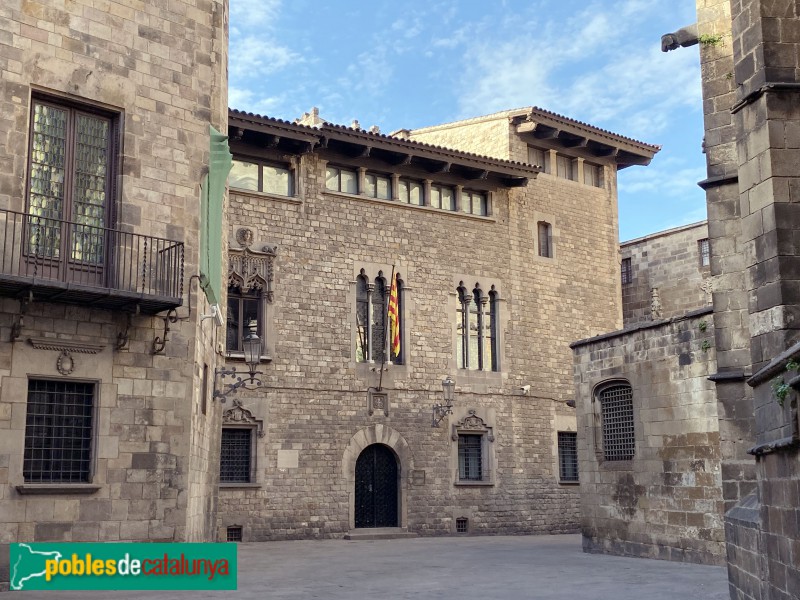 Barcelona - Casa dels Canonges de la plaça de la Pietat