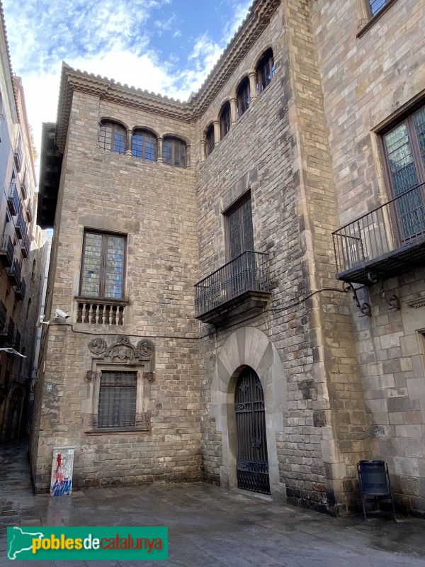 Barcelona - Casa dels Canonges del carrer Paradís