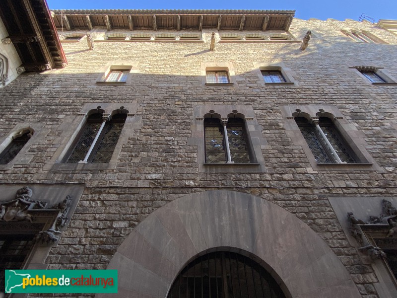 Barcelona - Casa dels Canonges del carrer del Bisbe