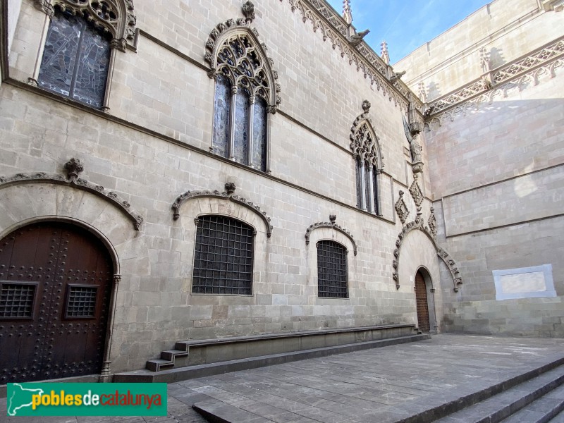 Barcelona - Casa de la Ciutat. Façana gòtica