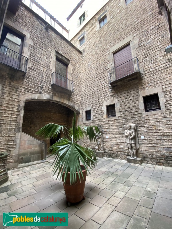 Barcelona - Pati interior del Museu Marés