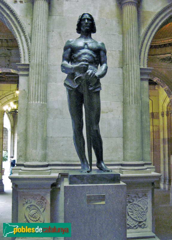 Barcelona - Casa de la Ciutat. Escultura Sant Jordi (Llimona)