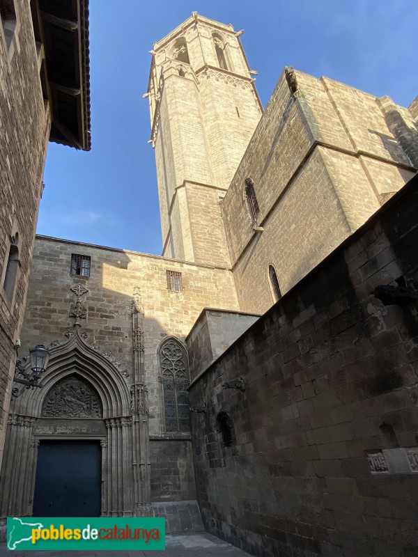 Barcelona - Catedral. Porta de la Pietat