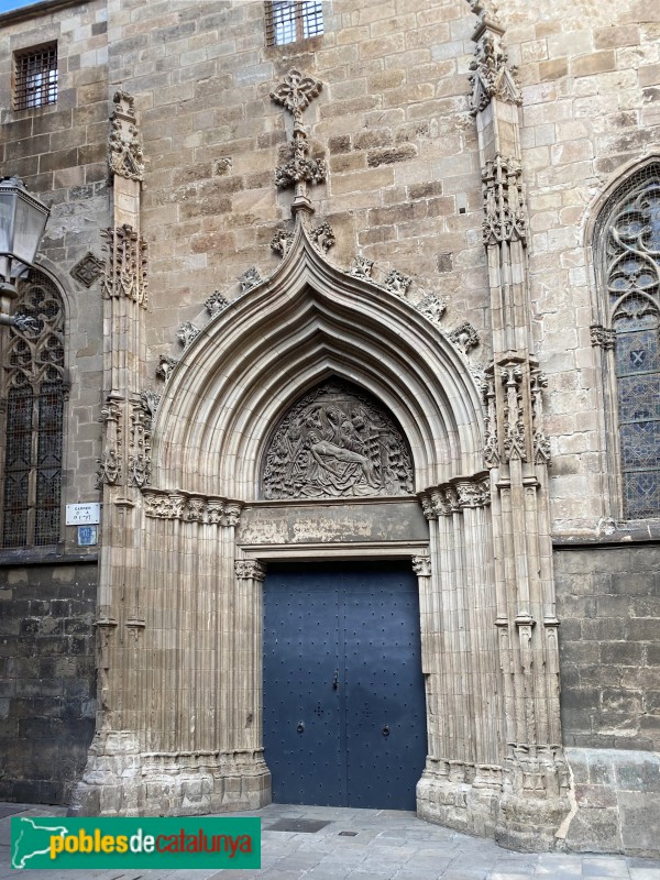 Barcelona - Catedral. Porta de la Pietat