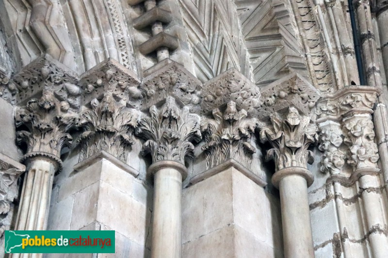 Barcelona - Catedral. Porta del claustre