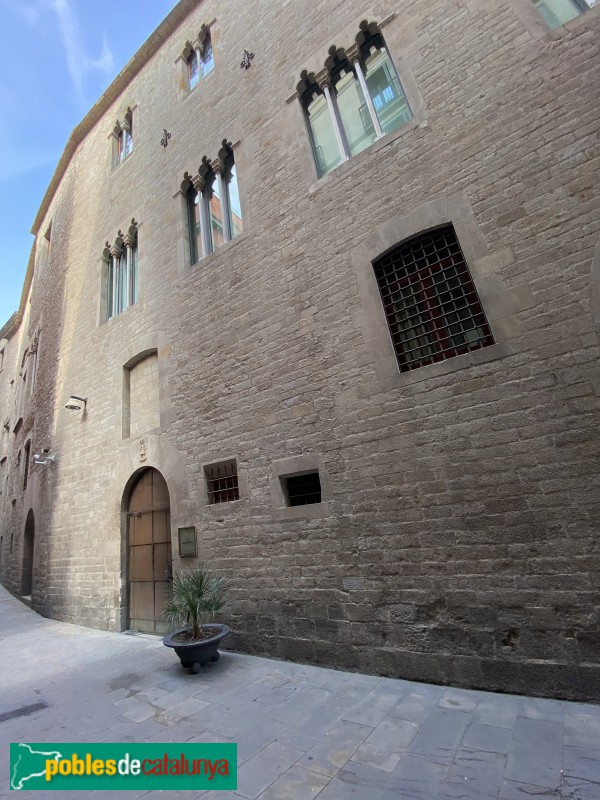 Barcelona - Palau de la Generalitat. Façana del carrer Sant Honorat