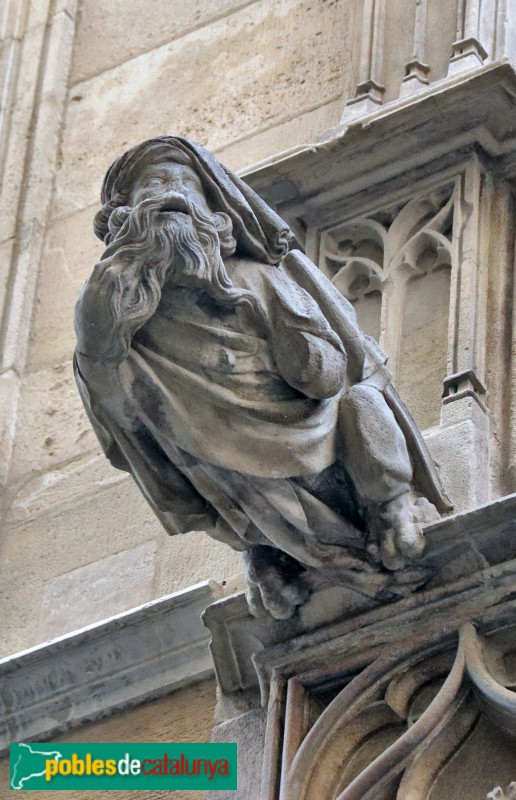 Barcelona - Palau de la Generalitat. Façana gòtica del carrer del Bisbe