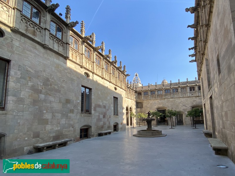 Barcelona - Palau de la Generalitat. Pati dels Tarongers