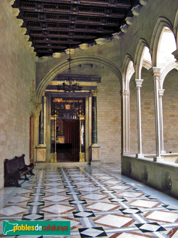 Barcelona - Palau de la Generalitat. Porta del Saló Sant Jordi