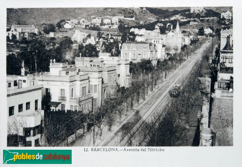 Barcelona - Postal antiga amb les cases Josefa Orpí en primer pla