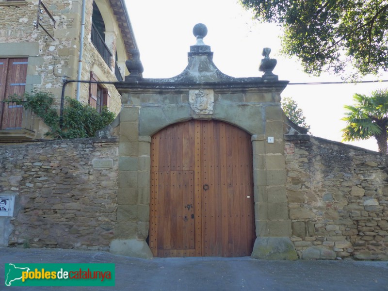 Folgueroles - La Sala. Portalada principal