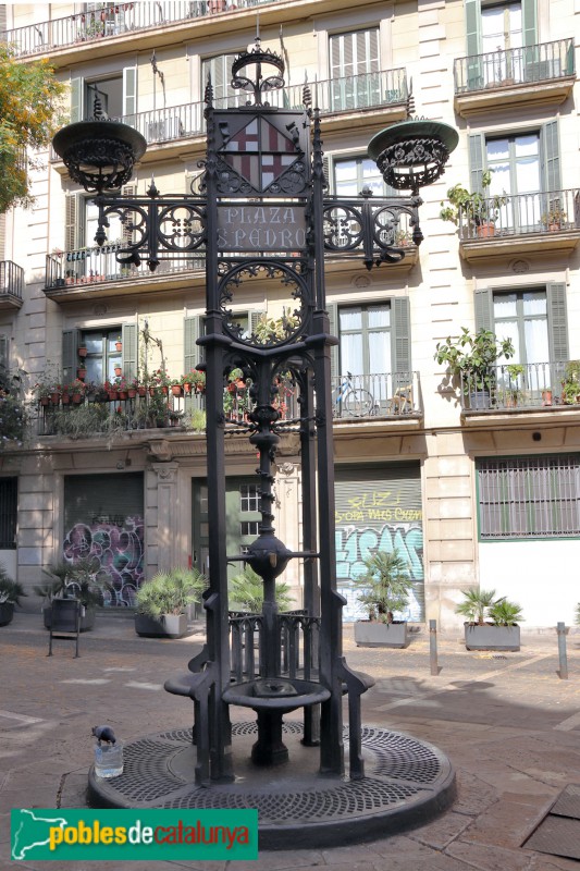 Barcelona - Font de la plaça Sant Pere