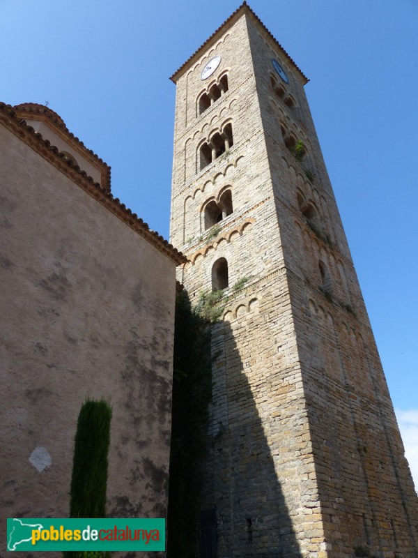 Taradell - Església de Sant Genís. Campanar romànic (Foto: Graciel·la Vidal, 2020) Taradell - Església de Sant Genís. Campanar romànic