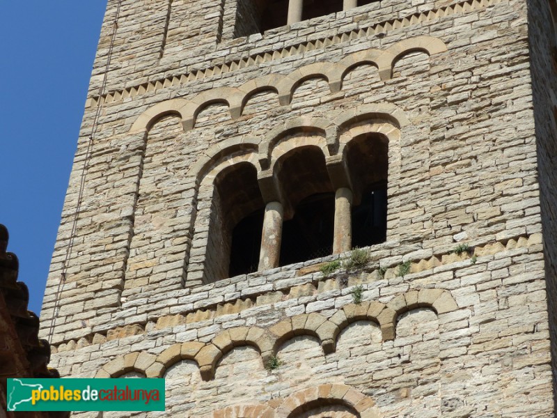 Taradell - Església de Sant Genís. Campanar romànic (Foto: Graciel·la Vidal, 2020) Taradell - Església de Sant Genís. Campanar romànic