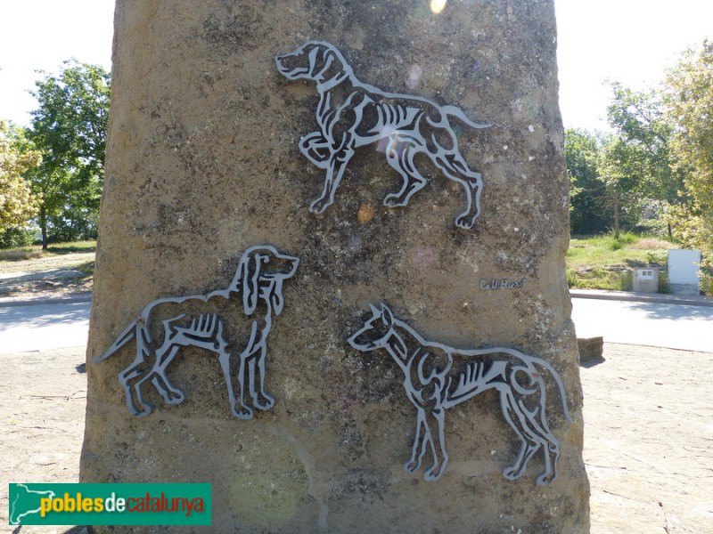 Taradell - Monument al gos caçador. Gossos (Foto: Graciel·la Vidal, 2017) Taradell - Monument al gos caçador. Gossos