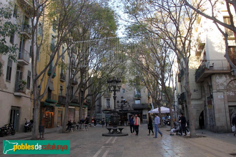 Barcelona - Plaça de Sant Agustí Vell (Foto: Albert Esteves, 2016) Barcelona - Plaça de Sant Agustí Vell