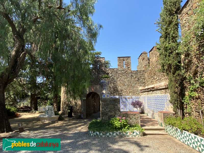 Barcelona - Torre Bellesguard. Jardí