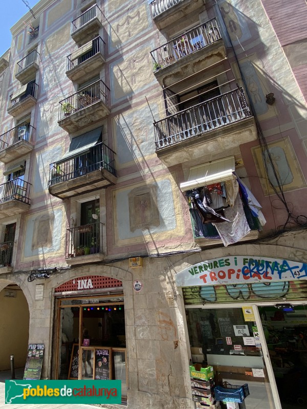 Barcelona - Carrer Carders, 43 (Foto: Albert Esteves, 2020) Barcelona - Carrer Carders, 43