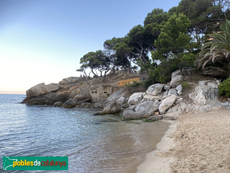 Sant Antoni de Calonge - Búnquer de la Torre Valentina (Foto: Albert Esteves, 2020) Sant Antoni de Calonge - Búnquer de la Torre Valentina
