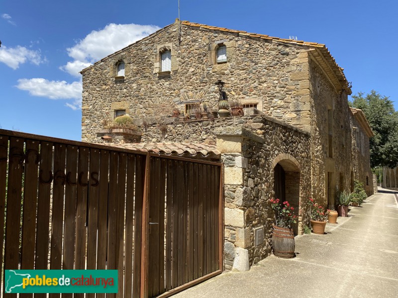Cruïlles - Nucli de Sant Miquel (Foto: Albert Esteves, 2020) Cruïlles - Nucli de Sant Miquel