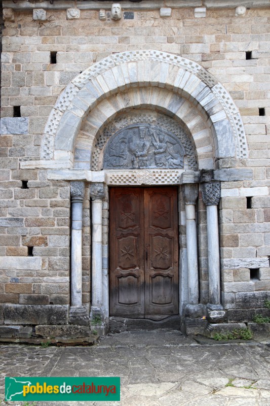 Bossòst - Església de l'Assumpció o de la Purificació. Portada de tramuntana