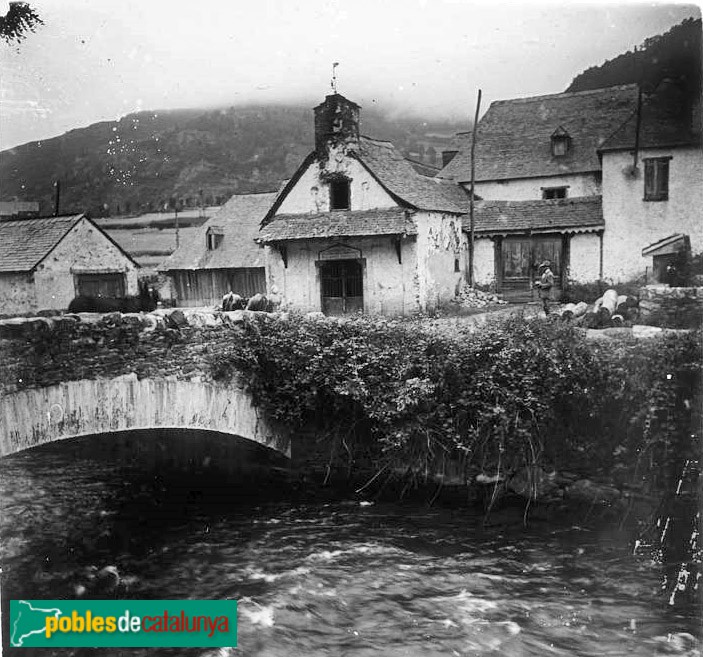 Bossòst - Capella de Sant Sebastià, amb el desaparegut pont de Bossòst