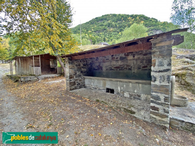 Canejan - Safareig de Pontaut, al costat de la capelleta de la M.D. de les Neus