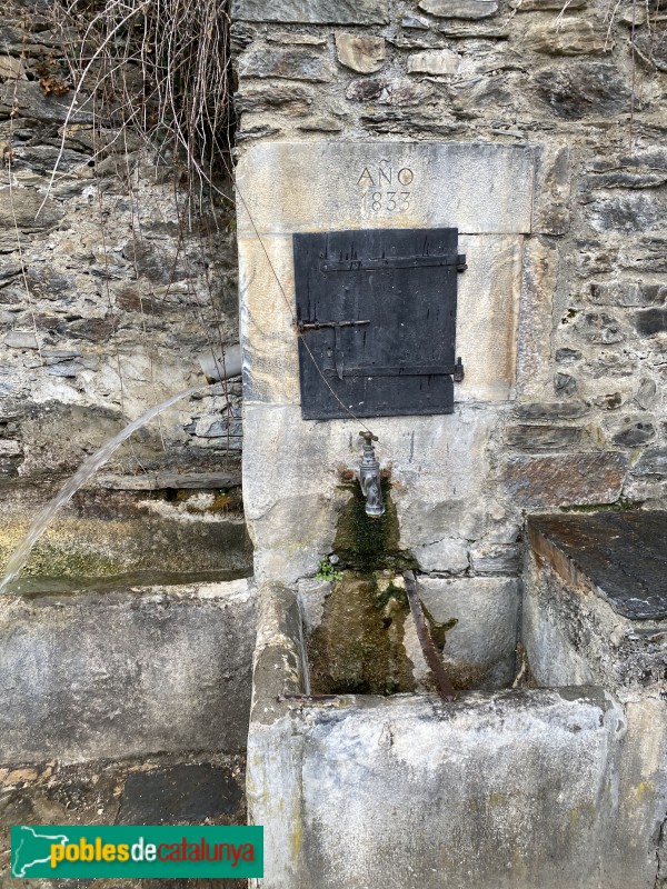 El poble de Benòs. Font