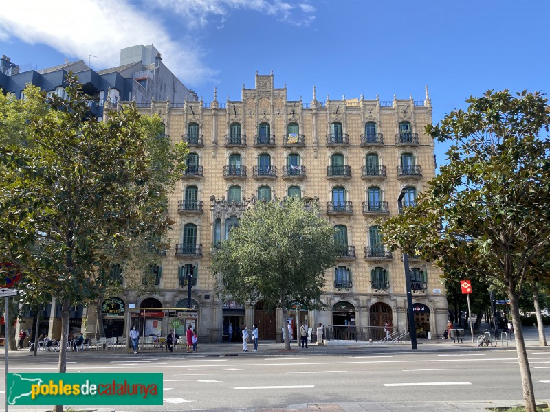 Barcelona - Plaça Lesseps, 30-32 (Cases Ramos) (Foto: Albert Esteves, 2020) Barcelona - Plaça Lesseps, 30-32 (Cases Ramos)