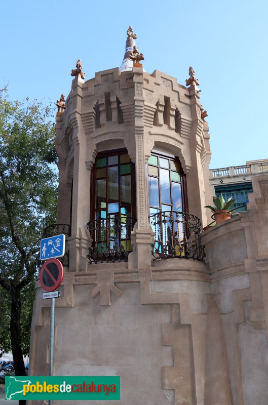 Barcelona - Plaça Lesseps, 30-32 (Cases Ramos) (Foto: Albert Esteves, 2020) Barcelona - Plaça Lesseps, 30-32 (Cases Ramos)