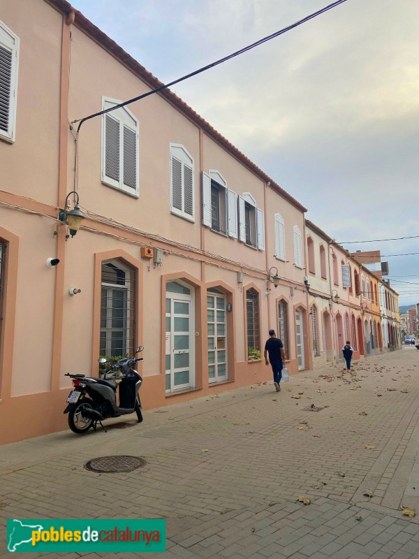 Sant Feliu de Llobregat - Les casetes Bertrand