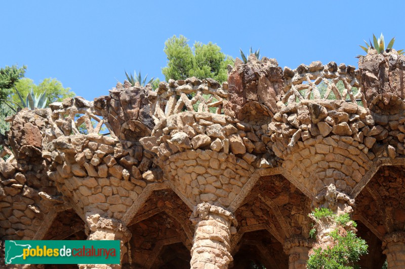 Barcelona - Park Güell. Viaductes i terrasses