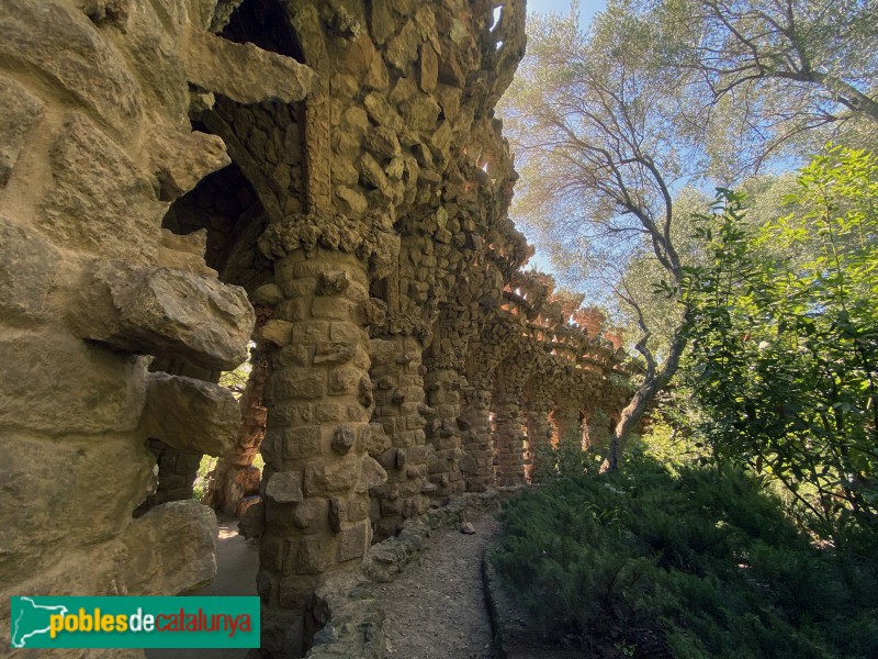 Barcelona - Park Güell. Viaductes i terrasses