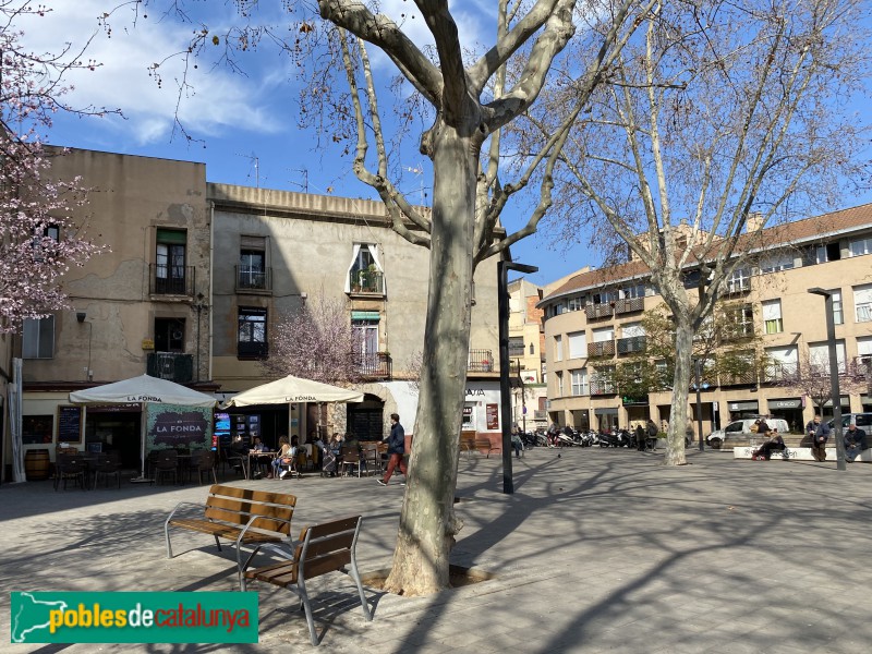 Barcelona - Plaça Eivissa (Foto: Albert Esteves, 2021) Barcelona - Plaça Eivissa